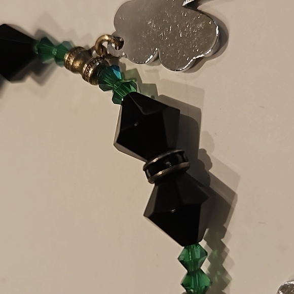 Crystal & Enamel 3 Leaf Clover 8" Bracelet - Picture 7 of 7